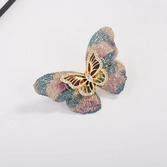 VQ  Butterfly Brooch - Picture 4 of 7